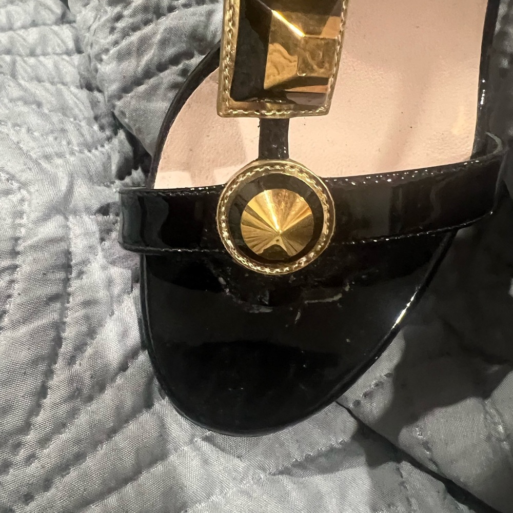 Fendi Women's Black and Gold Sandals - Picture 3 of 10
